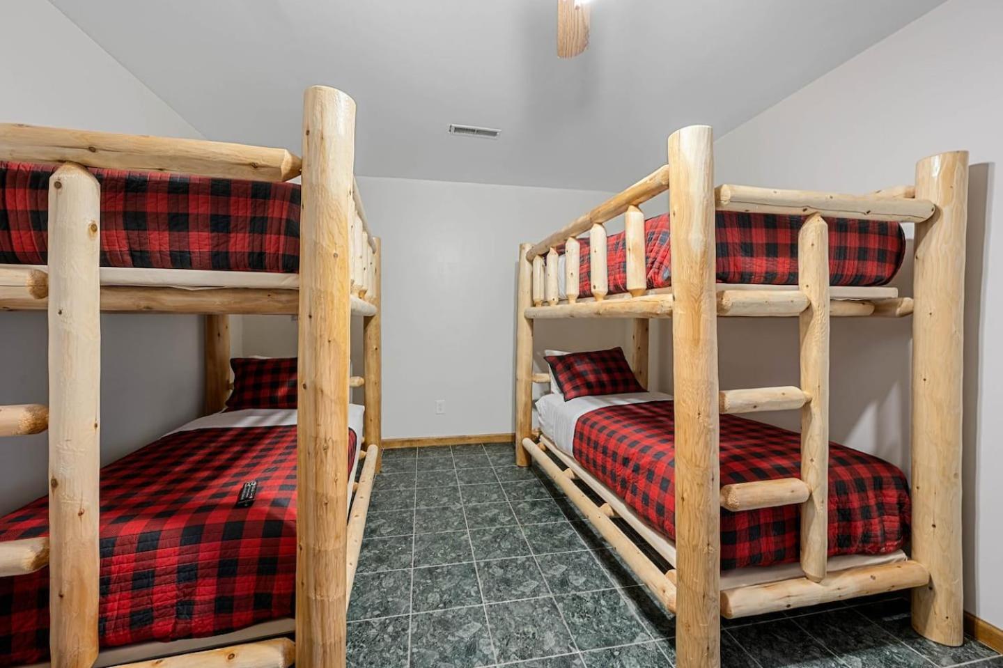 Dog Friendly! Views! Hot Tub! Close To Pf! Gsmnp Sevierville Exterior foto