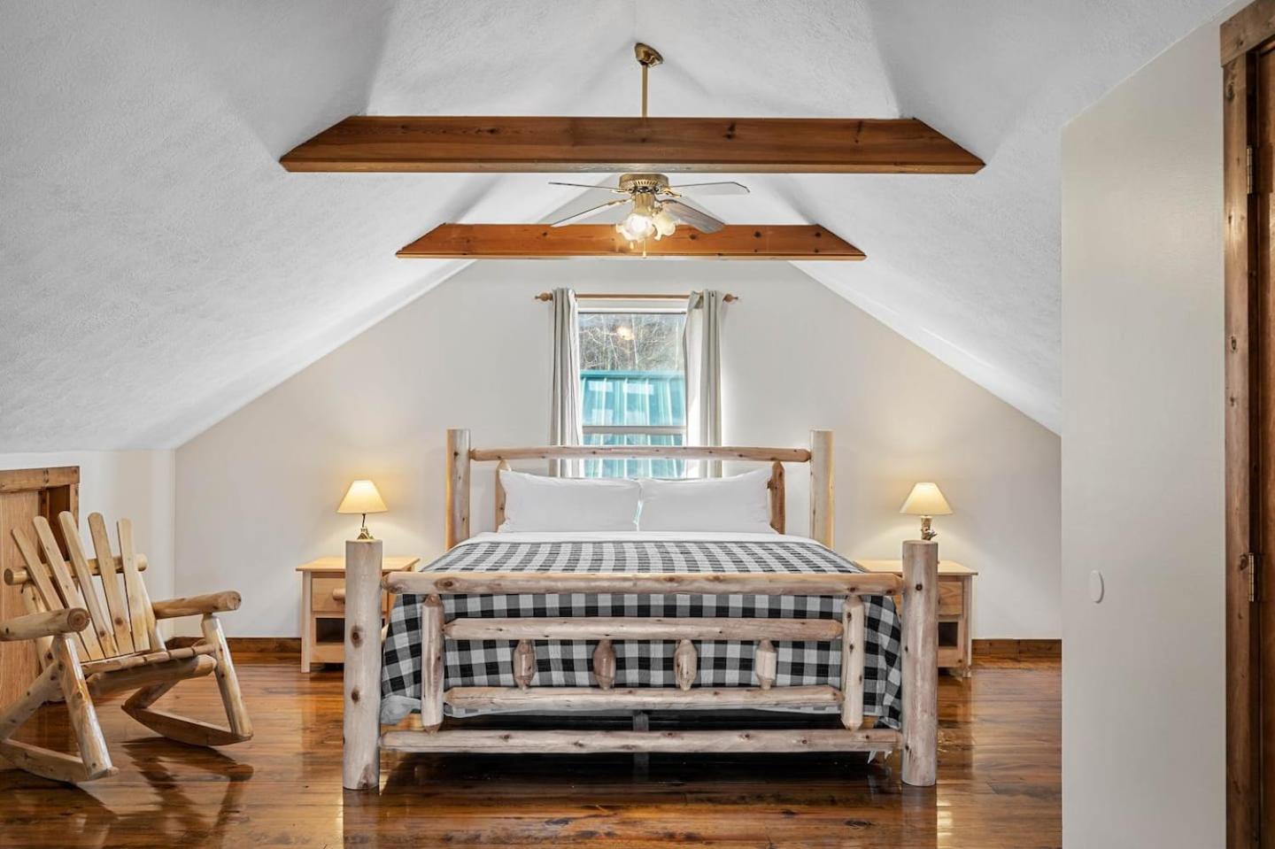 Dog Friendly! Views! Hot Tub! Close To Pf! Gsmnp Sevierville Exterior foto