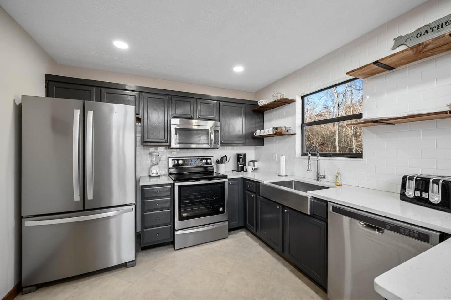 Dog Friendly! Views! Hot Tub! Close To Pf! Gsmnp Sevierville Exterior foto